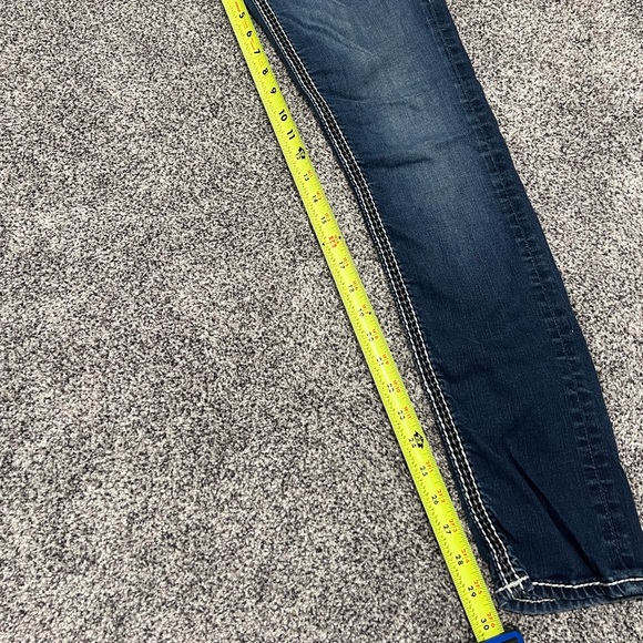 Women’s Rock Revival Chile Jeans - Picture 5 of 7